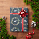 Monogram Greenerath Wreath Christmas Holiday Navy Geschenkpapier<br><div class="desc">Dieses einfache Weihnachtsverpackungspapier hat einen marineblau Hintergrund mit einem Monogramm und einem grünen Kranz. Personalisieren Sie es für Ihre Bedürfnisse. In meinem Geschäft finden Sie passende Produkte.</div>