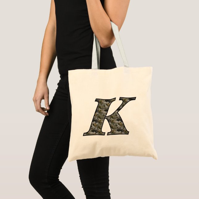 Monogram Initial K Hydrangea Floral Tote Bag Tragetasche (Vorderseite (Produkt))