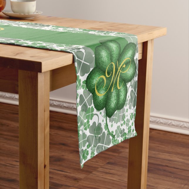 Monogram Kleeblatt Table Runner Kurzer Tischläufer (Beispiel)