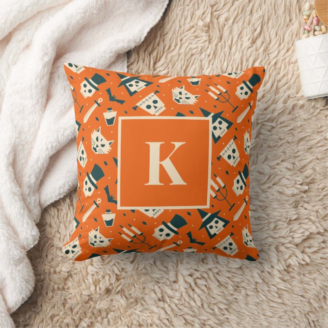 Monogram Letter Retro-Maskenmuster Kissen (Decke)