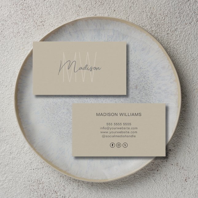 Monogram Logo Beige Moderne Social Media Icons Visitenkarte (Monogram Logo Beige Modern Social Media Icons Business Card)