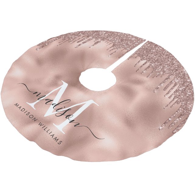 Monogram Metallic Rose Gold Pink Glitzer Tropfen Polyester Weihnachtsbaumdecke (Schrägansicht)