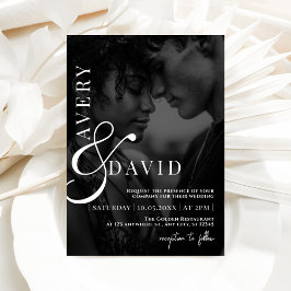Monogram Minimalistisch Modernes Hochzeitschwarzes Einladung