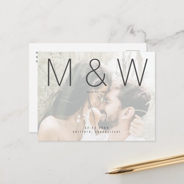 Monogram mit Couple Foto Save the Date Ankündigungspostkarte (Vorderseite/Rückseite Beispiel)