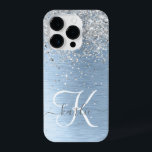 Monogram, Name des blauen, gebürsteten Metalls Sil iPhone 14 Pro Hülle<br><div class="desc">Dieses schicke Gehäuse mit hübschem silber funkelndem Glitzer auf blau gebürstetem metallischem Hintergrund ist einfach zu personalisieren.</div>