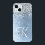 Monogram, Name des blauen, gebürsteten Metalls Sil iPhone 15 Hülle<br><div class="desc">Dieses schicke Gehäuse mit hübschem silber funkelndem Glitzer auf blau gebürstetem metallischem Hintergrund ist einfach zu personalisieren.</div>