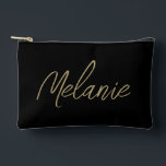 Monogram Name Eleganto Modernes Minimalistisches G Zubehörtasche<br><div class="desc">Monogram Name Elegant Moderne Minimalistische Gold Black Accessory Pouch. Stilvoll personalisieren Sie mit Ihrem individuelle Name.</div>