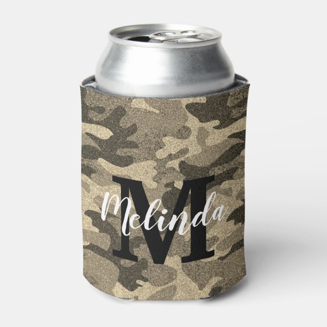 Monogram Name Modern Camouflage Glitzer Party Dosenkühler (Kanne Vorderseite)