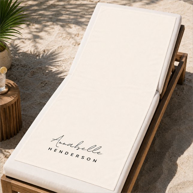 Monogram Neutral Modern Minimalist Stylish Strandtuch (Personalized cream monogram beach towel with script name for resorts and poolside lounging.)