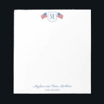 Monogram Notizblock<br><div class="desc">Mit unserem Patriotic Red, White und Blue Notepad präsentieren wir Ihnen Ihr amerikanisches Stolz! Dieses stilvolle Notizblock zeichnet sich durch ein schön detailliertes Design amerikanischer Fahnen aus, das mit einem Single-Letter-Monogramm Ihrer Wahl betont wird. Dieses Notizblock eignet sich ideal zum Herunterladen von Notizen, zum Erstellen von Listen oder zum Schreiben...</div>