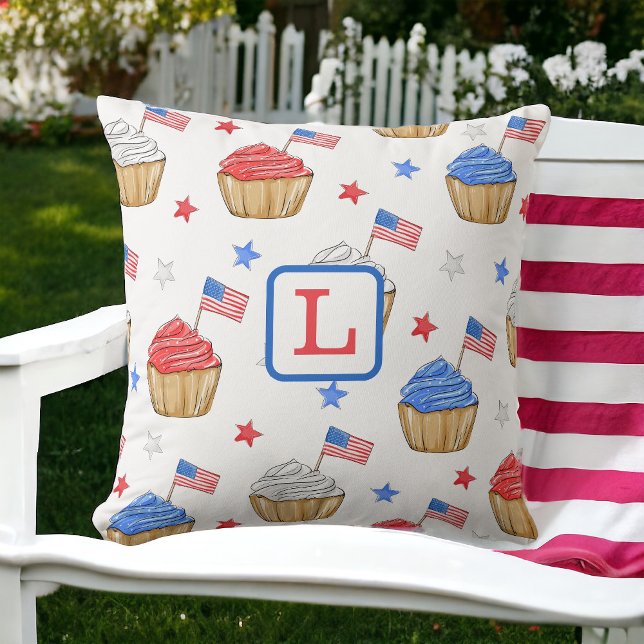 Monogram Patriotic Cupcake Flag Star Preppy Kissen (Von Creator hochgeladen)