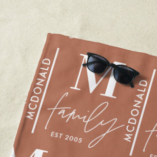 Monogram personalisierte moderne Minimalrustenfami Strandtuch