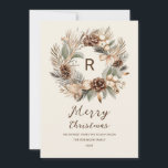 Monogram Pinecone Winter Wreath Frohe Weihnachten<br><div class="desc">Feiern Sie die Saison mit unserem Mongram Pinecone Winter Kranz Weihnachtskarten Template. Mit einem stilvollen,  erdigen Kranz und einem individuell gestaltbaren Monogramm verbindet diese Karte den böhmischen Charme mit festlicher Eleganz. Ideal,  um Ihren Feiertagsgrüssen eine persönliche Touch hinzuzufügen.</div>