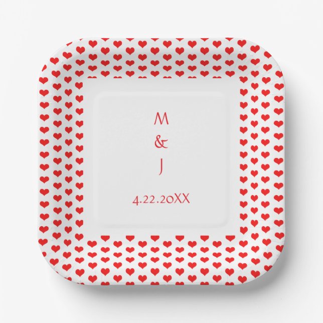 Monogram Red Hearts Couple Name Romantic Wedding Pappteller (Vorderseite)