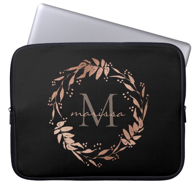Monogram Rose Gold Eukalyptus Wreath Laptopschutzhülle (Vorderseite)