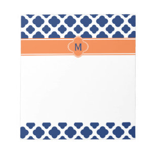 Monogram Royal Blue Quatrefoil Pattern mit Orange Notizblock
