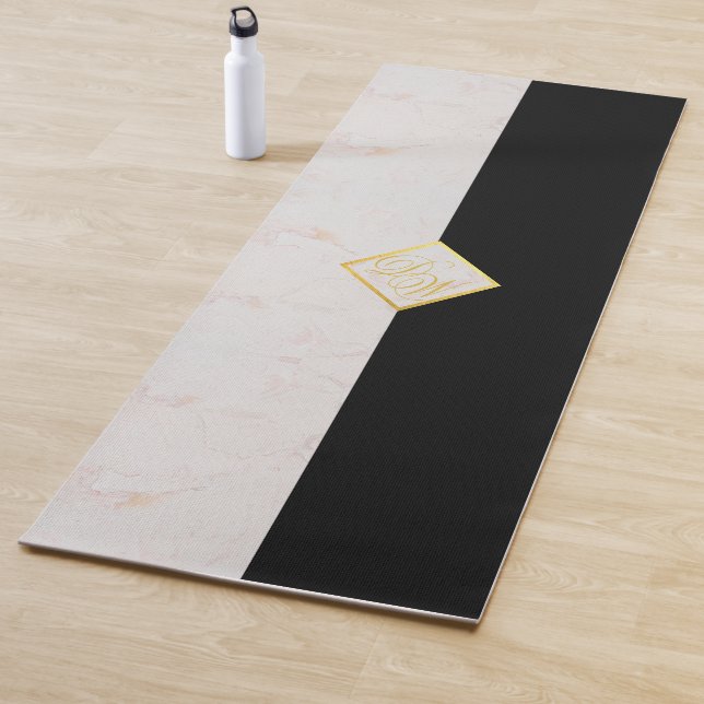 Monogram Schwarz-weiß Marble Elegante Gold Script Yogamatte (Beispiel)