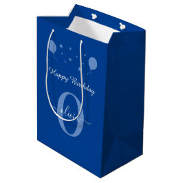 Monogram Script Happy Birthday Blue und White Mittlere Geschenktüte