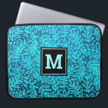 Monogram türkisfarbenes Blattmuster ombre fett Laptopschutzhülle<br><div class="desc">Die moderne, trendige und gürtelförmige Neopren-Laptop-Hülle wird von einem türkisfarbenen und blauen Blattfeuerwerk mit türkisfarbenem, türkisfarbenem Hintergrund geschmückt. Passen Sie diese elegante Hülle mit Ihrem Monogramm Initial an. Macht jedes Mal, wenn Sie es benutzen, eine elegante und stilvolle Aussage. Dieser Laptop-Ärmel ist in drei Größen erhältlich: 15 Zoll, 13 Zoll...</div>
