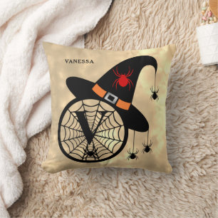 Monogram V Halloween Himmel Hexenspinnen Name Kissen