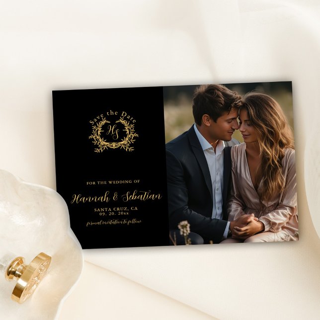 Monogram Wappen Wedding Foto Black/Gold Save The Date (Von Creator hochgeladen)