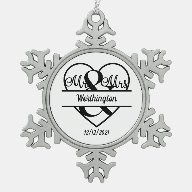 Monogram Wedname Heart Holiday Weihnachten Schneeflocken Zinn-Ornament (Vorderseite)