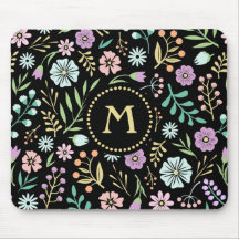 Monogram Whimsical Blume auf Black Mousepad