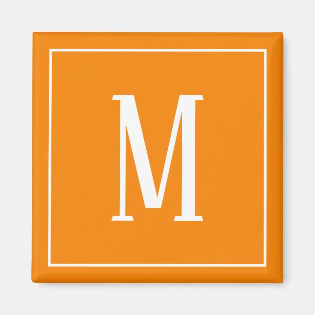 Monogram White auf dem Orange Square Magnet (Vorne)