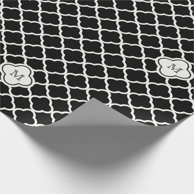 Monogram White & Black Quatrefoil Muster Hochzeit Geschenkpapier (Ecke)