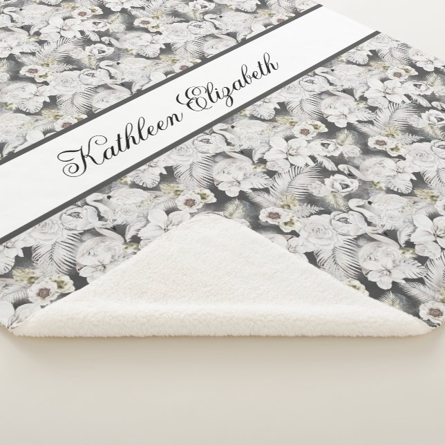 Monogram White Gray Swan Floral Elegant Stilvoll Sherpadecke (3/4)