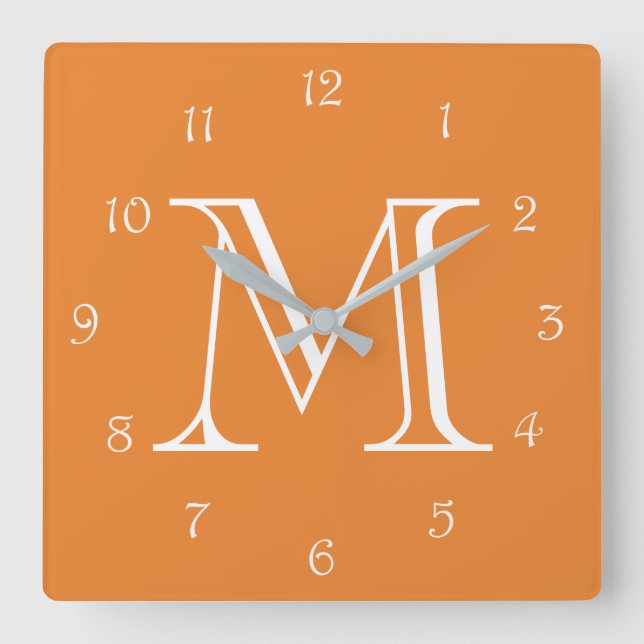 Monogram White Script Numbers On Orange wccn Quadratische Wanduhr (Vorderseite)