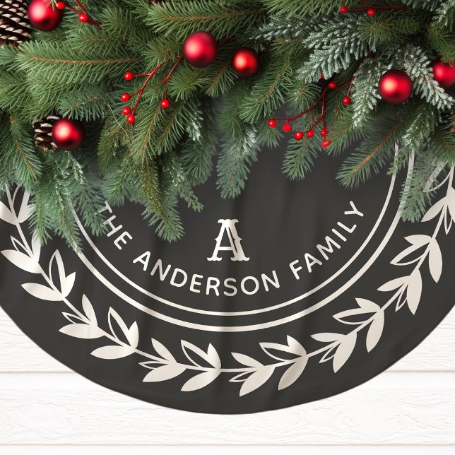 Monogram Wreath Striped Modernes Graues Weihnachte Polyester Weihnachtsbaumdecke (Von Creator hochgeladen)