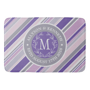 Monogram Wreath Trendy Strips Lila Laurel Leaf Badematte