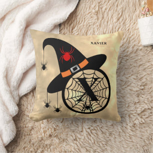 Monogram X Halloween Sky Witch Spinnen Name Kissen