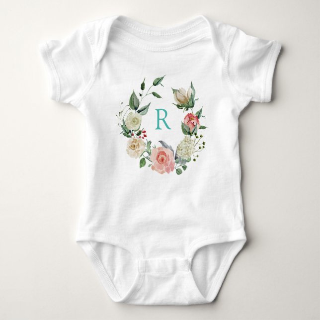 Monogramierter, sehr hübscher Blumenkranz Baby Strampler (Vorderseite)