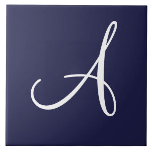 Monogramm A in Weiß auf Navy Blue Fliese