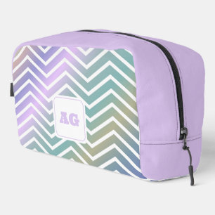 Monogramm abstrakt Regenbogen Chevron Cut Sew Tasc Waschbeutel