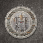 Monogramm aus grauem Holz Dartscheibe<br><div class="desc">Dieses Rustikal Gray Wood Tone Monogram Dart Board ist eine großartige Ergänzung zu Ihrem Familiensaal. Spielspass für stundenlange Unterhaltung. Passen Sie Ihren Namen an.
Simuliertes Holzgrafik-Design.</div>