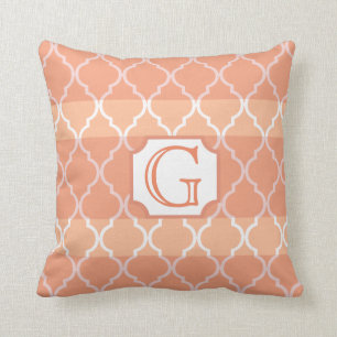 Monogramm aus Quarzstreifen von Cheryl Daniels Kissen