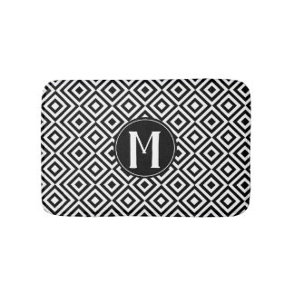 Monogramm aus schwarzem und weißem geometrischem D Badematte