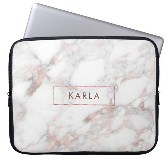 Monogramm aus weißem Imitat Laptopschutzhülle (Vorderseite)