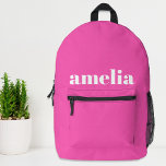Monogramm Bedruckter Rucksack<br><div class="desc">Niedlicher Rucksack mit Monogrammnamen oder Initialen in einem fett-weißen beliebten Schriftart und einem trendigen, heißen rosa Hintergrund. Sie können die Größe des Schriftartes im Entwurfstool für kürzere oder längere Namen anpassen.</div>
