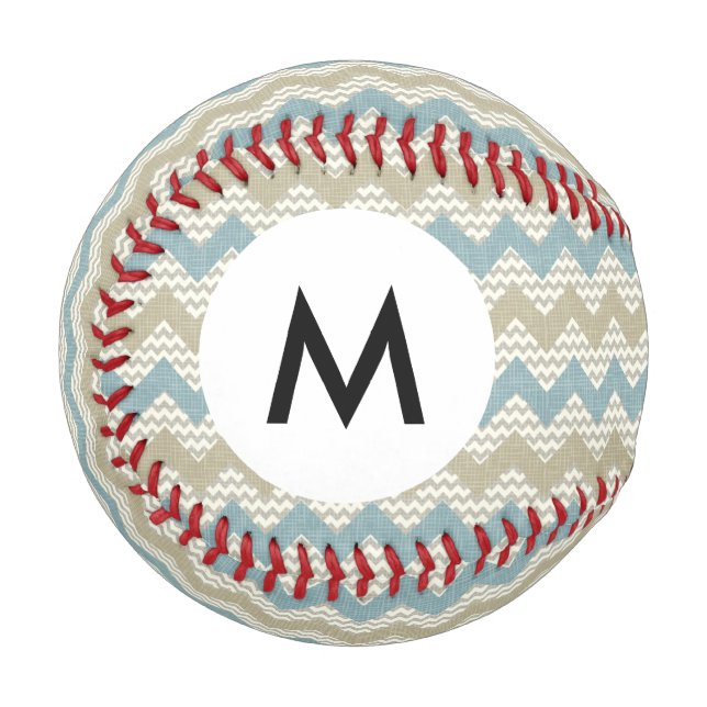Monogramm-Chevron-Muster auf Leinenstruktur Baseball (Vorderseite Links)