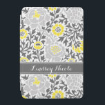Monogramm der gelben und grauen Retroflorentafel iPad Mini Hülle<br><div class="desc">Elegantes gürtelhaftes Retro-Damastmuster mit personalisiertem Namensmonogramm in einem Bandrahmen. Klicken Sie auf Anpassen,  um den Schriftart und die Farben von Monogramm zu ändern,  um Ihr eigenes einzigartiges Design zu erstellen!</div>