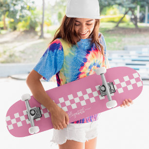 Monogramm der Girly Pink Weißkarierten-Racing-Fahn Skateboard
