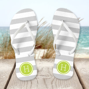 Monogramm der grauen und grünen Preppy-Streifen Flip Flops