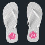 Monogramm der grauen und rosa Tiny Dots Flip Flops<br><div class="desc">Maßgeschneiderte gedreht Flop Sandalen mit einem niedlichen gürtelförmigen Polka-Punktmuster und einem eigenen Monogramm oder einem anderen Text in einem Kreisrahmen. Klicken Sie auf Anpassen,  um Schriftart und Farben zu ändern oder eigene Bilder hinzuzufügen,  um ein einzigartiges Design zu erstellen!</div>