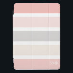 Monogramm der modernen rosa grauen und cremeweiten iPad pro cover<br><div class="desc">Moderne und Minimalistische rosa graue und cremeweiße Streifen Monogram iPad Abdeckung in süßen Schattierungen von Rosa, cremig mandelfarbenen Vanille und Taube grau. Erstellt von Zazzle pro Designer BK Thompson © exklusiv für Cedar und String; bitte kontaktieren Sie uns, wenn Sie Hilfe benötigen, Fragen haben, oder möchten über benutzerdefinierte Arbeit fragen....</div>