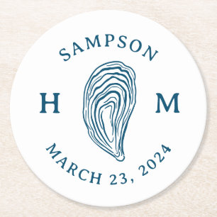 Monogramm der Nautic Oyster-Muschel mit Name Date Runder Pappuntersetzer