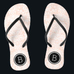 Monogramm der schwarzen Flora und Rosa Flip Flops<br><div class="desc">Maßgeschneiderte,  bedruckte Flop-Sandalen mit einem eleganten,  floralen Damastmuster und einem eigenen Monogramm oder einem anderen Text in einem Kreissaal. Klicken Sie auf Anpassen,  um Schriftart und Farben zu ändern oder eigene Bilder hinzuzufügen,  um ein einzigartiges Design zu erstellen!</div>